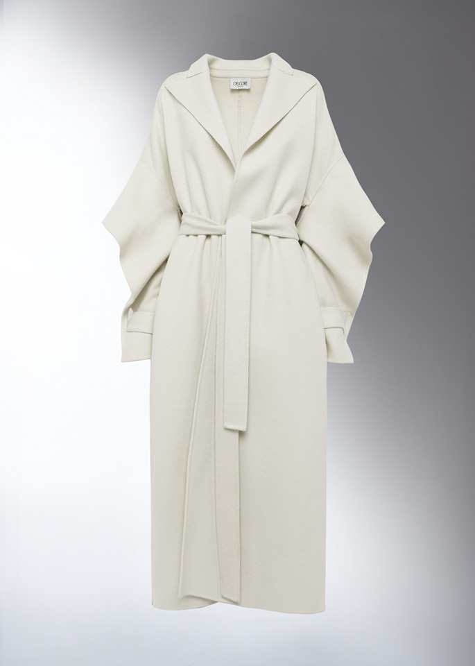 DEL CORE: WINGED BOXY COAT