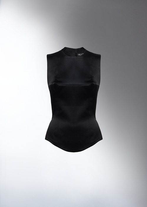DEL CORE: POINTED BUST BIB TOP