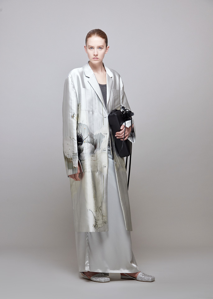 DEL CORE: BOXY COAT WITH PLACKET DETAIL