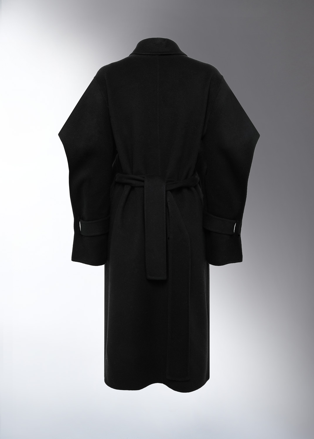 DEL CORE: DRAPED SLEEVE COAT