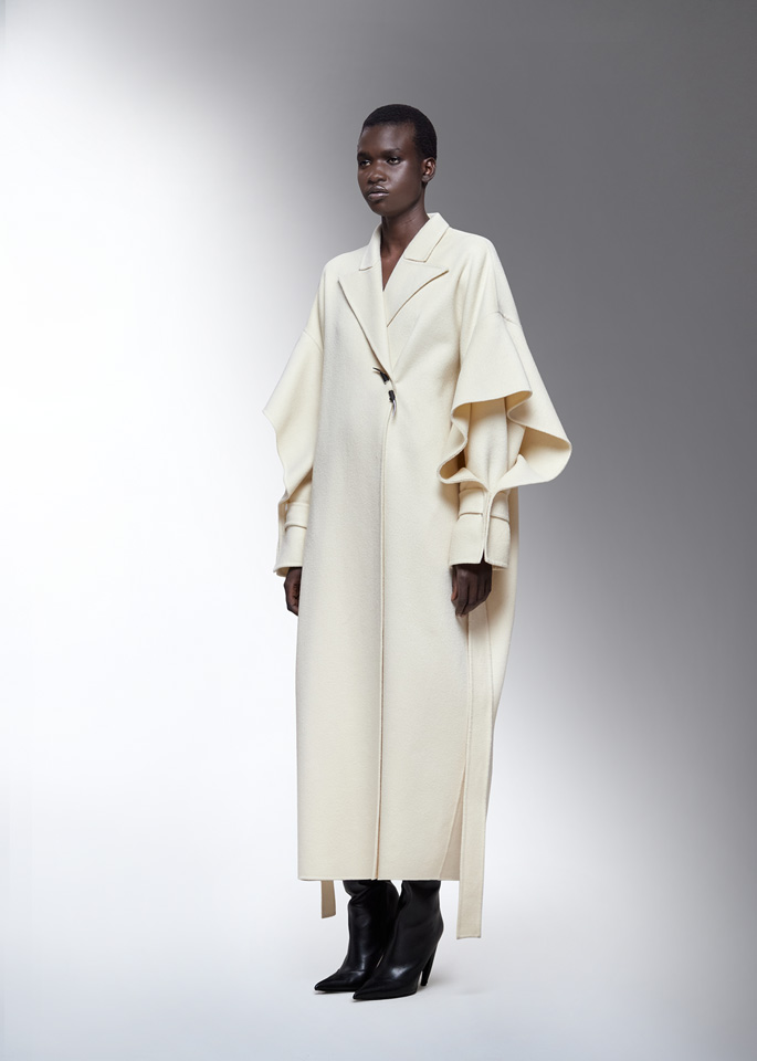 DEL CORE: WINGED BOXY COAT