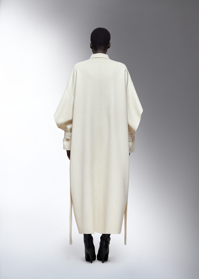 DEL CORE: WINGED BOXY COAT