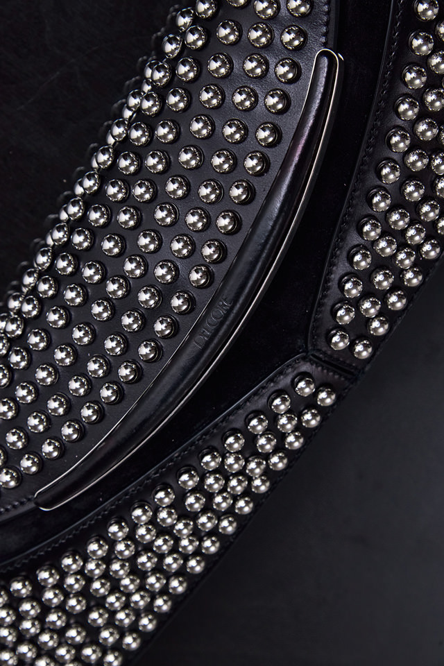 DEL CORE: BEETLE CLUTCH WITH STUDS