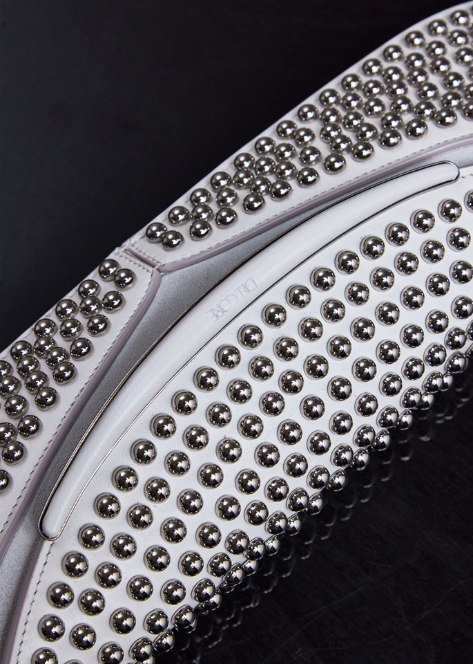 DEL CORE: BEETLE CLUTCH WITH STUDS